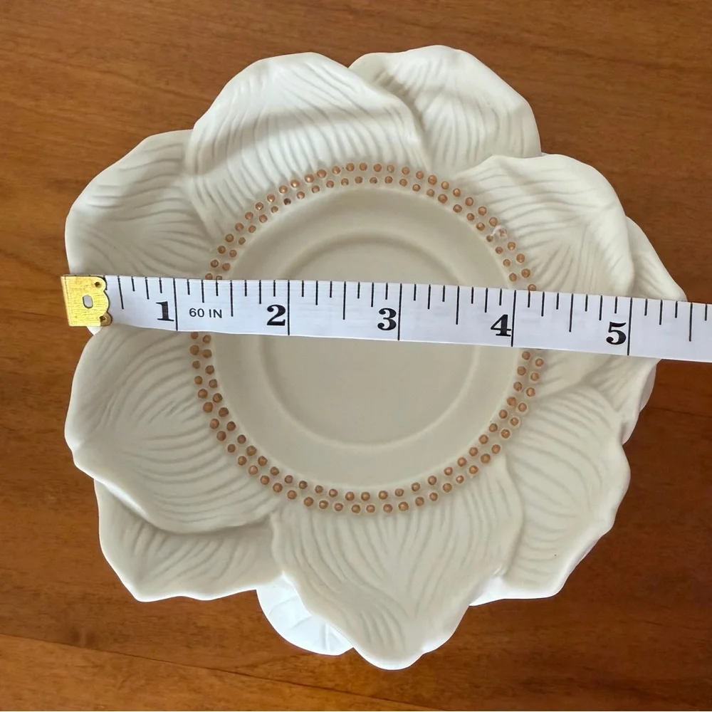 🕯️ PartyLite Vintage Magnolia Lotus Blossom Ivory Floral Candle Holder